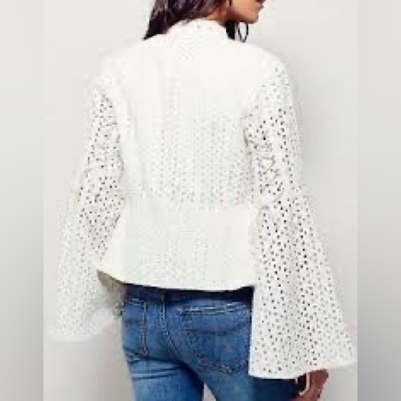 Free People White Eyelet Blazer with Bell Sleeves - Boho Romantic Style - Picture 3 of 3
